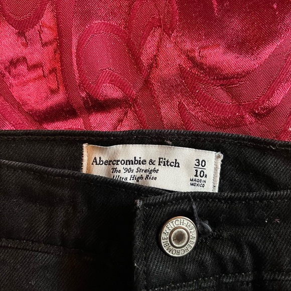 Abercrombie Curve Love Jeans - Picture 4 of 5